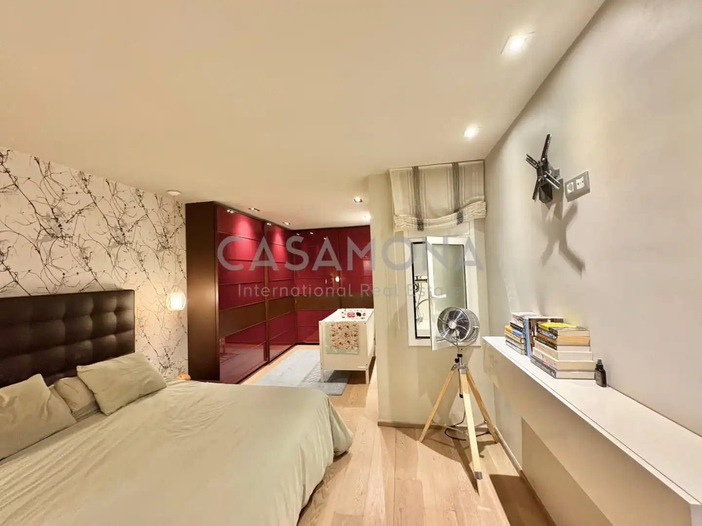 Schlafzimmer von Wohnungen zum Verkauf in Barcelona mit Klimaanlage, Heizung und Balkon