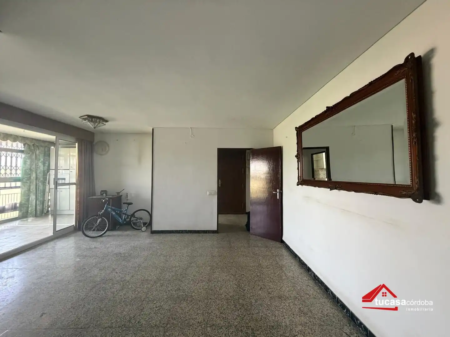 Sala de estar de Piso en venta en Córdoba con Aire acondicionado y Balcón