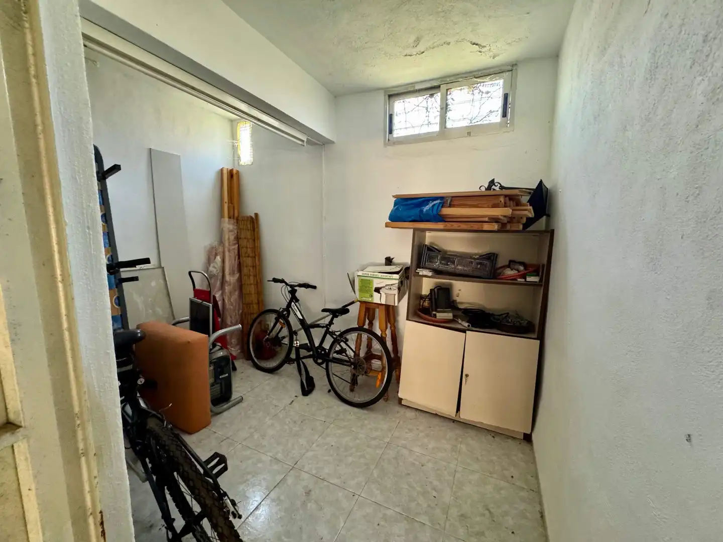 Local en venta en Urbanizaciones
