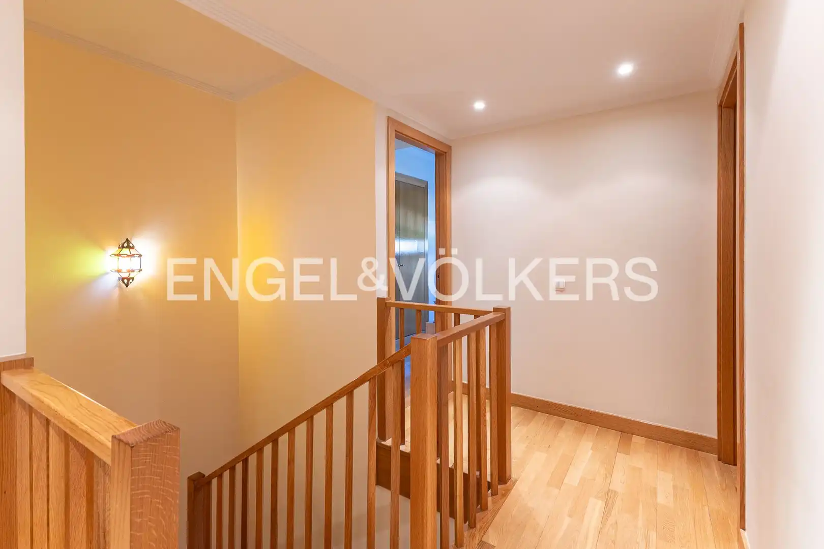 Dúplex en venta en Majadahonda con Aire acondicionado, Calefacción y Jardín privado
