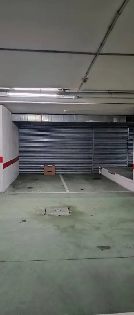 Parkplatz von Garage zum Verkauf in Vigo 