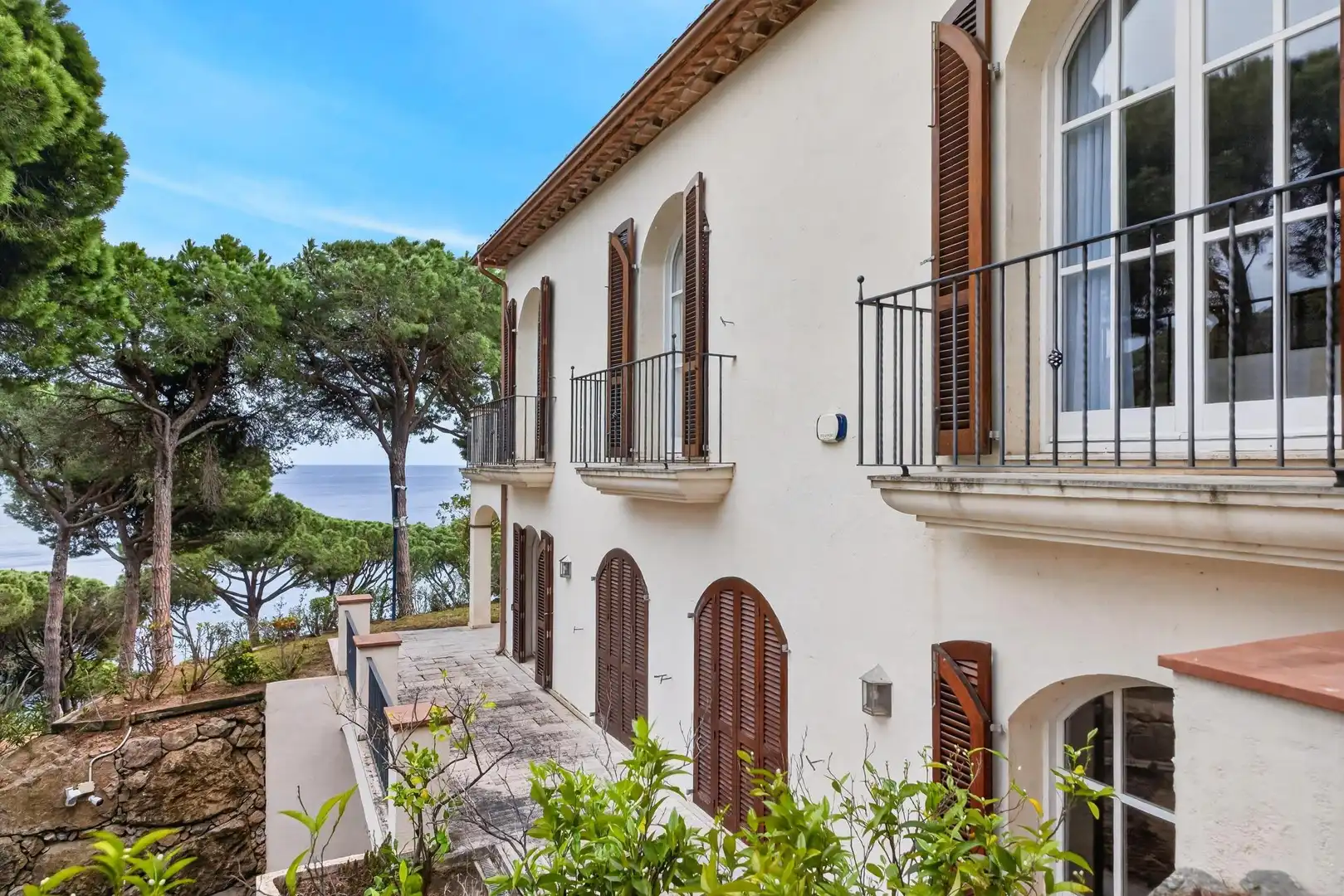 Vista exterior de Casa o chalet en venta en Sant Feliu de Guíxols con Aire acondicionado, Jardín privado y Parquet