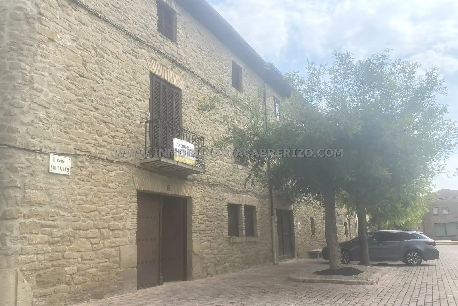 Vista exterior de Casa adosada en venda en Obanos amb Calefacció, Parquet i Terrassa