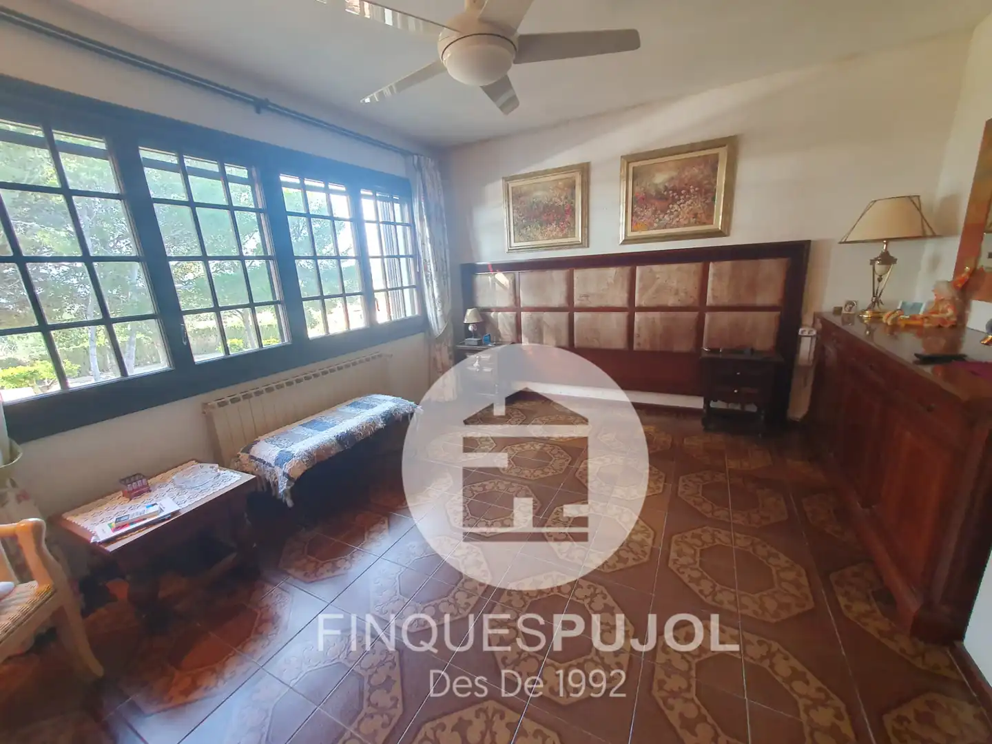 Sala d'estar de Casa o xalet en venda en El Vendrell amb Aire condicionat, Jardí privat i Terrassa