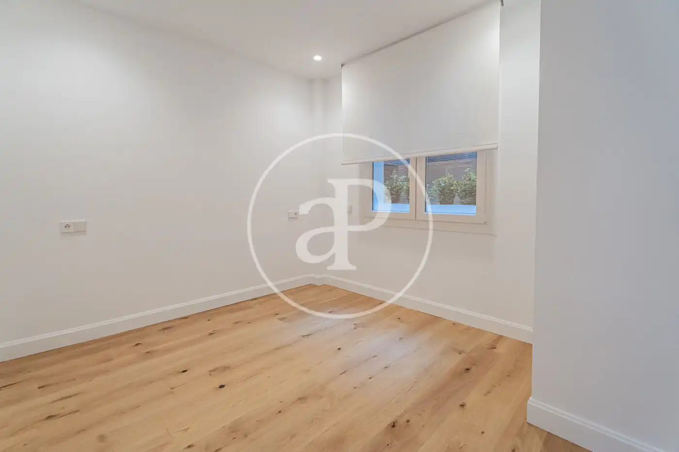 Flat for sale in Madrid  with Air Conditioner, Heating and Terrace