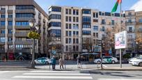 Vista exterior de Pis en venda en  Granada Capital amb Calefacció, Parquet i Alarma