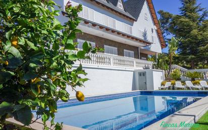 Piscina de Casa o xalet en venda en Gavà amb Calefacció, Jardí privat i Parquet