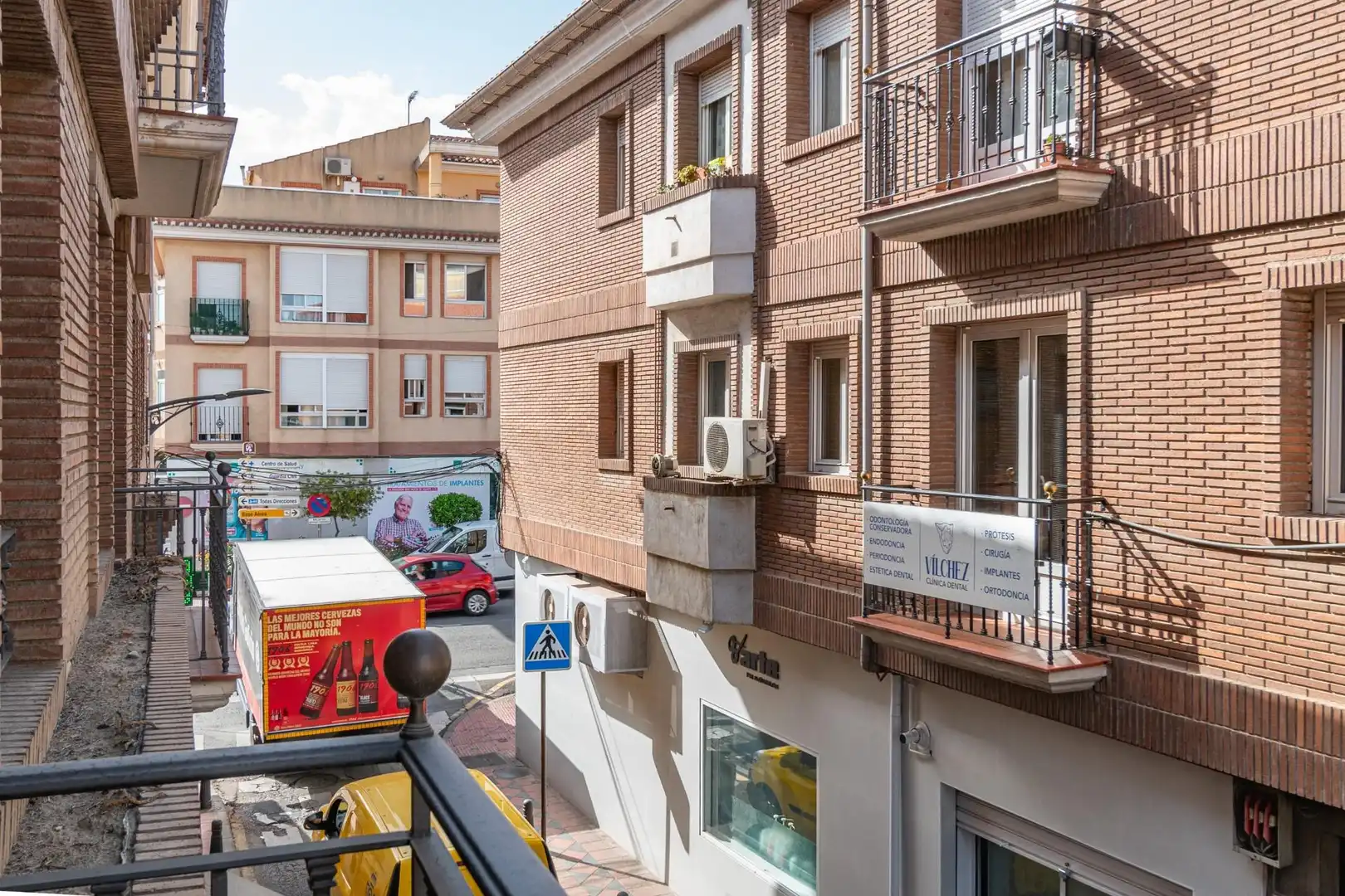 Außenansicht von Wohnung zum Verkauf in Armilla mit Klimaanlage, Heizung und Terrasse