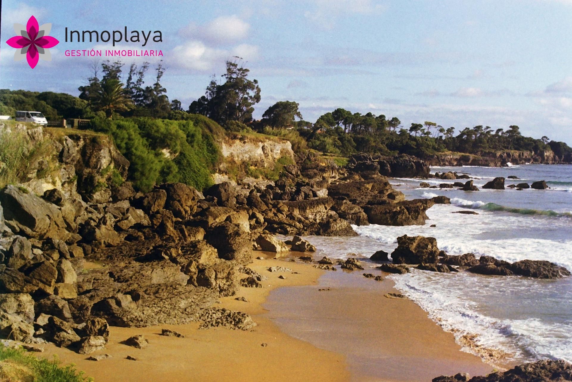 Vista exterior de Planta baixa en venda en Noja amb Calefacció i Piscina comunitària