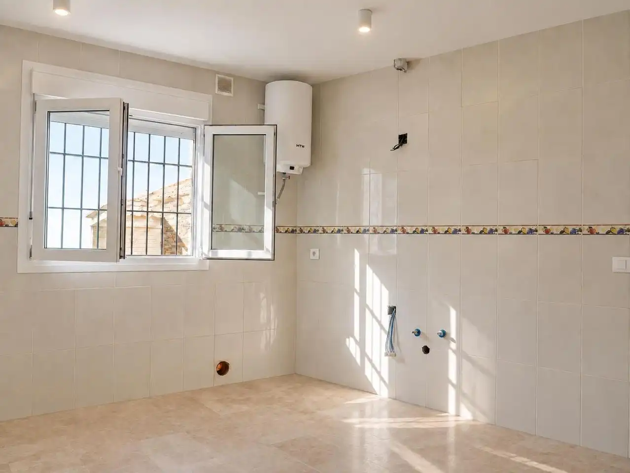 Badezimmer von Haus oder Chalet zum Verkauf in El Ronquillo, Sevilla