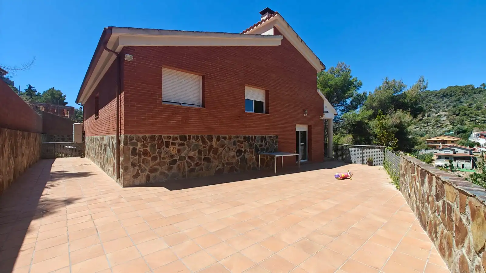 Außenansicht von Haus oder Chalet zum Verkauf in Castellet i la Gornal mit Klimaanlage, Heizung und Privatgarten