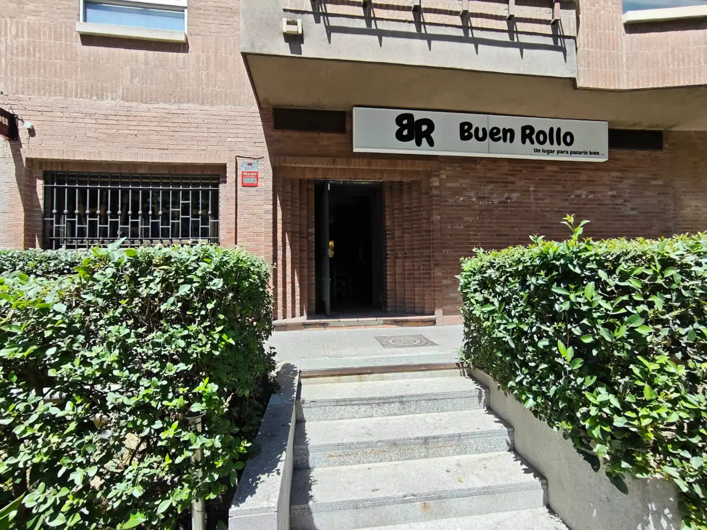 Vista exterior de Local de alquiler en Madrid con Aire acondicionado, Calefacción y Amueblado