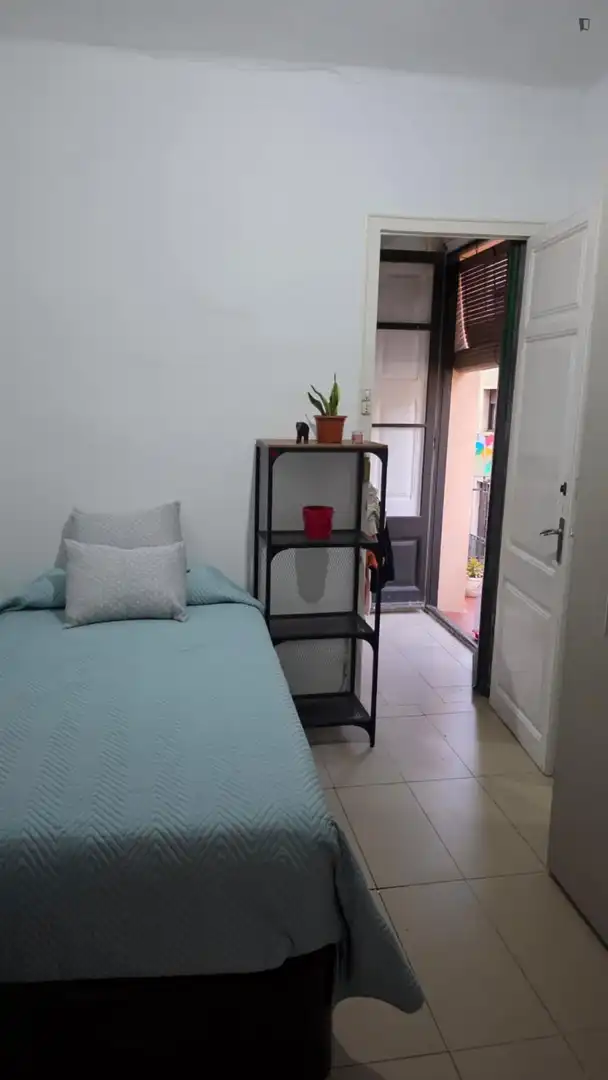 Habitación de Apartamento para compartir en Barcelona con Amueblado, Horno y Lavadora