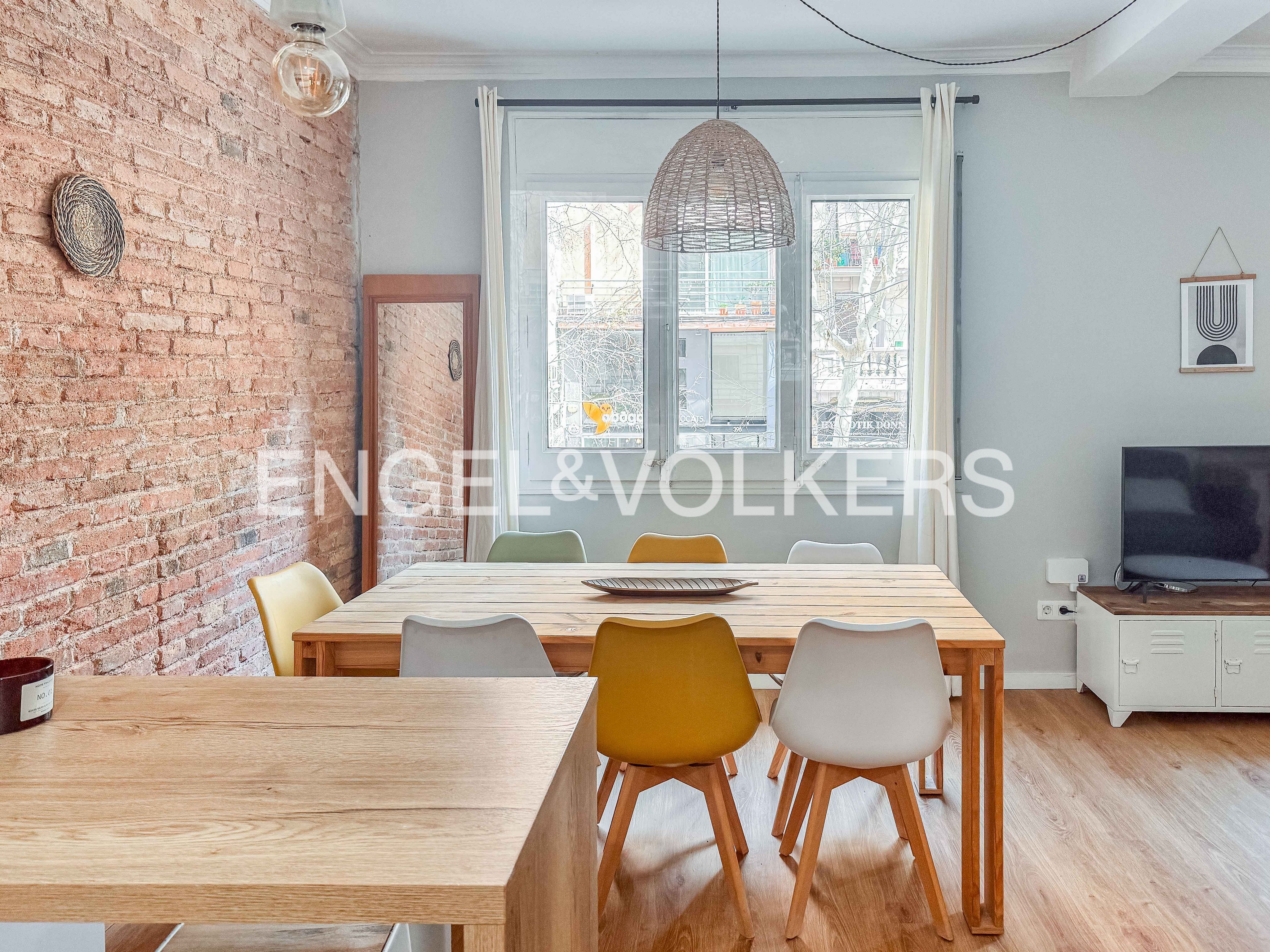Dining room of Flat for rent in  Barcelona Capital  with Air Conditioner, Heating and Parquet flooring