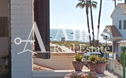 Exterior view of Single-family semi-detached for sale in Creixell  with Terrace