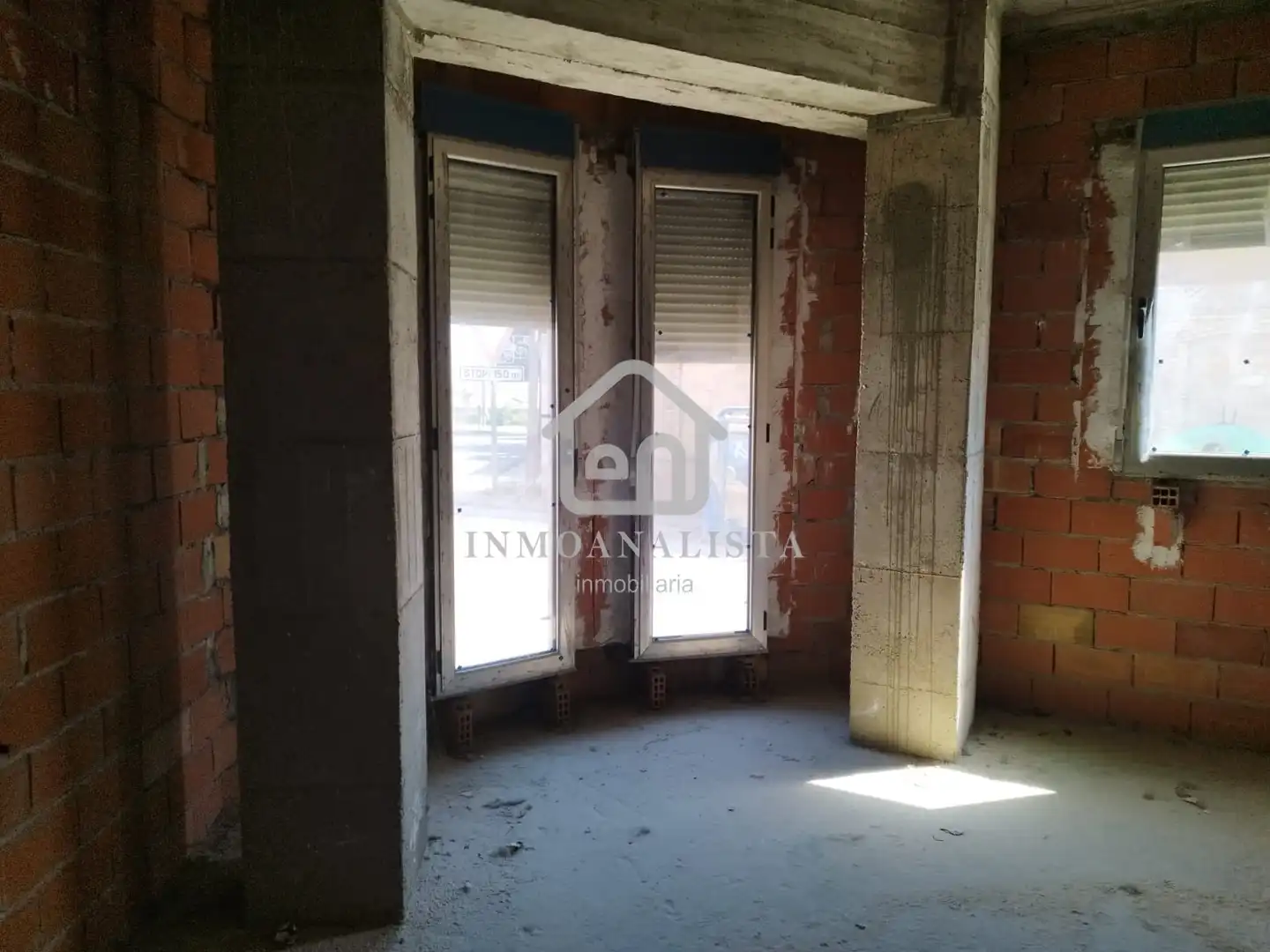 Casa adosada en venta en Requena con Balcón