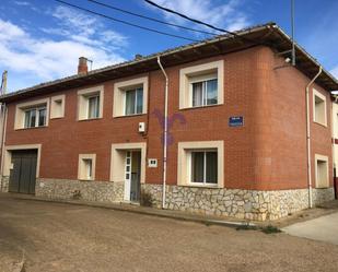 Vista exterior de Casa o xalet en venda en Gusendos de los Oteros amb Terrassa