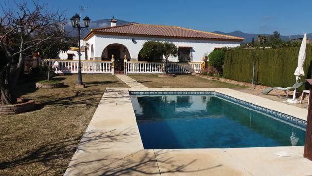Garden of House or chalet for sale in Estepona  with Air Conditioner, Heating and Private garden
