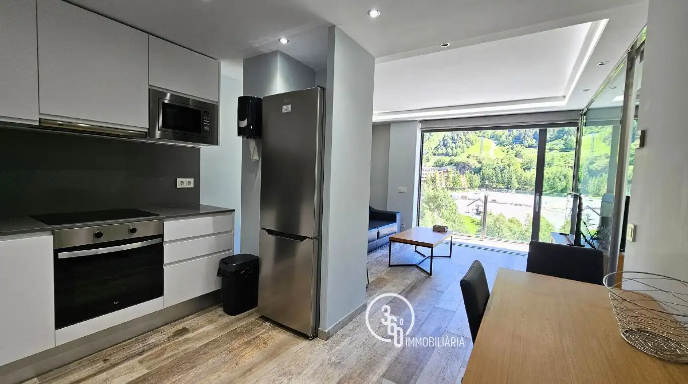 Piso con ascensor en venta en El Tarter, imagen 2