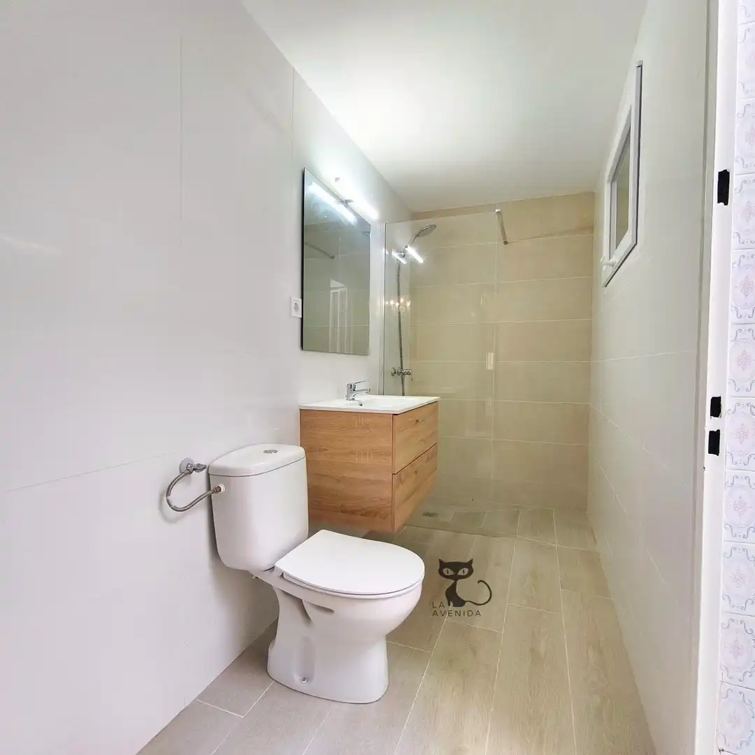 Bany de Apartament en venda en Catarroja amb Terrassa i Traster