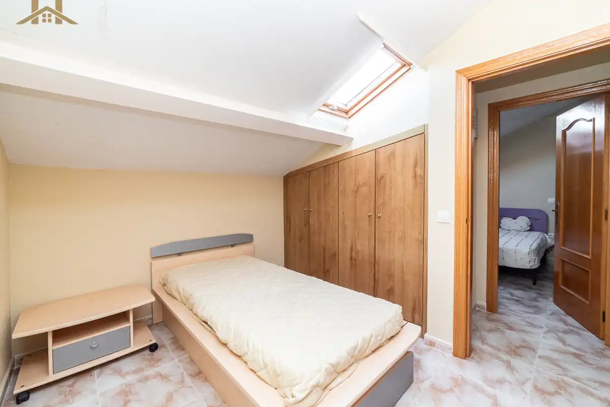 Dormitori de Casa o xalet en venda en Villamantilla amb Calefacció, Jardí privat i Traster