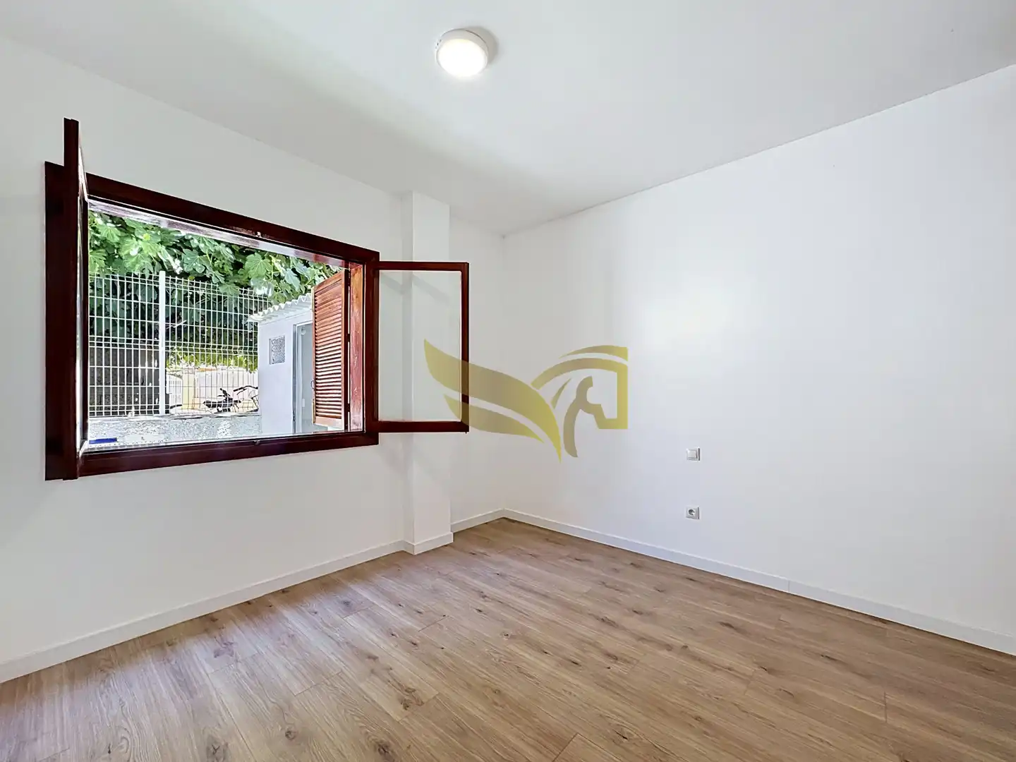 Wohnung zum Verkauf in Los Alcázares mit Parkett, Terrasse und Abstellraum
