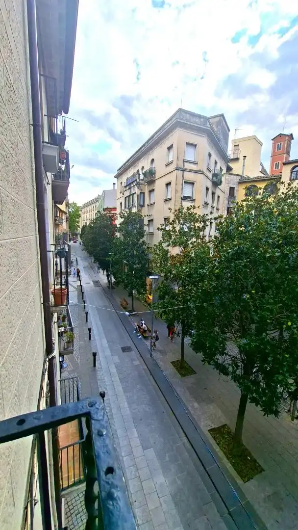 Piso de alquiler en Girona, Girona