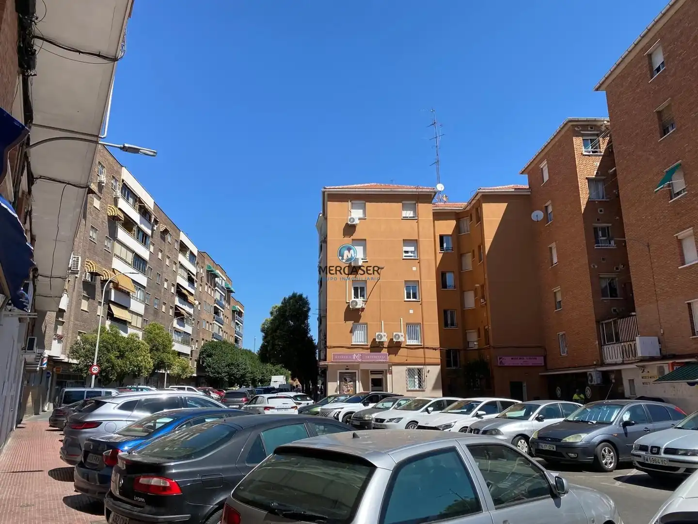Local comercial de lloguer a Caballería Española, imagen 7