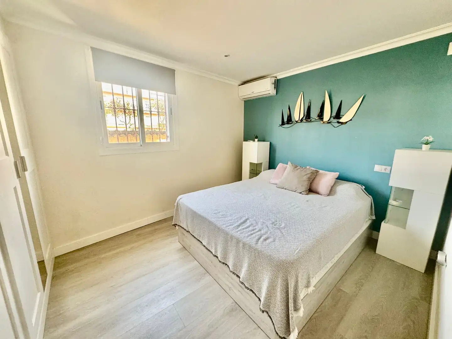 Habitación de Planta baja en venta en Fuengirola con Aire acondicionado, Parquet y Terraza