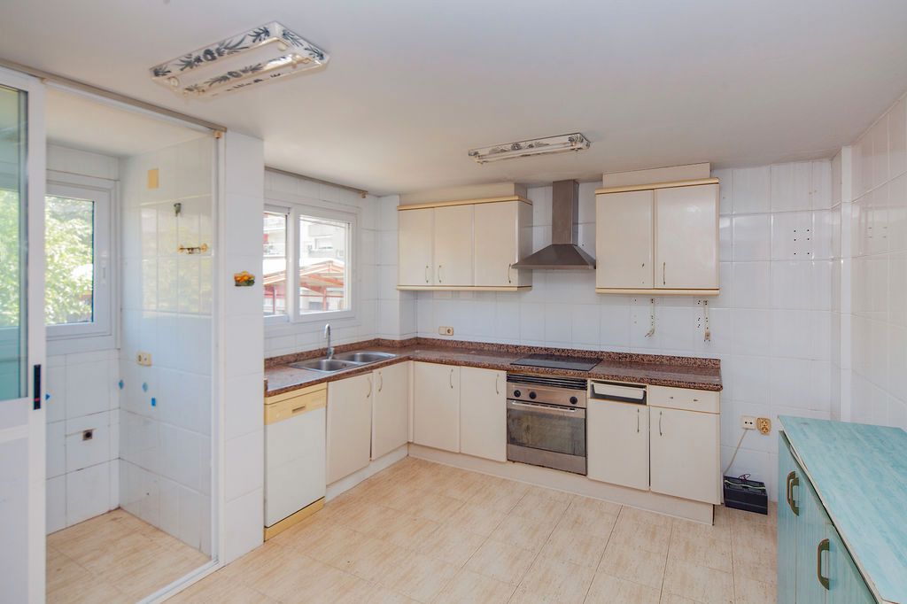 Flat for sale in C/ Floristes, Plaza Elíptica - República Argentina