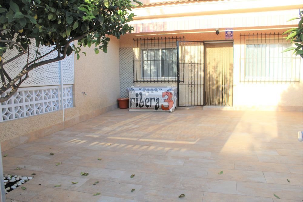 Casa adosada en venta en Santiago de la Ribera