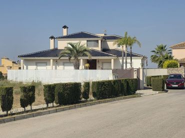 Villa avec piscine à vendre à Altorreal - El Chorrico