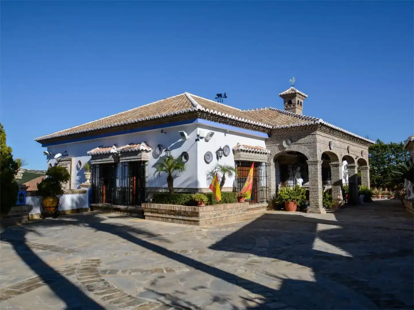 Country house zum Verkauf in Alhaurín El Grande mit Klimaanlage, Schwimmbad und Balkon