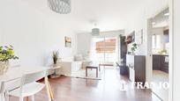Sala d'estar de Àtic en venda en Barberà del Vallès amb Calefacció i Terrassa
