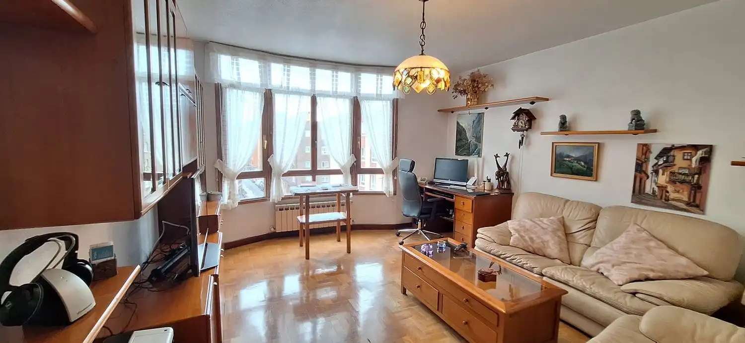 Sala de estar de Piso en venta en Gijón  con Calefacción y Piscina