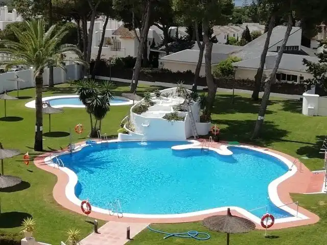 Piscina de Apartament en venda en El Puerto de Santa María amb Calefacció, Jardí privat i Piscina comunitària