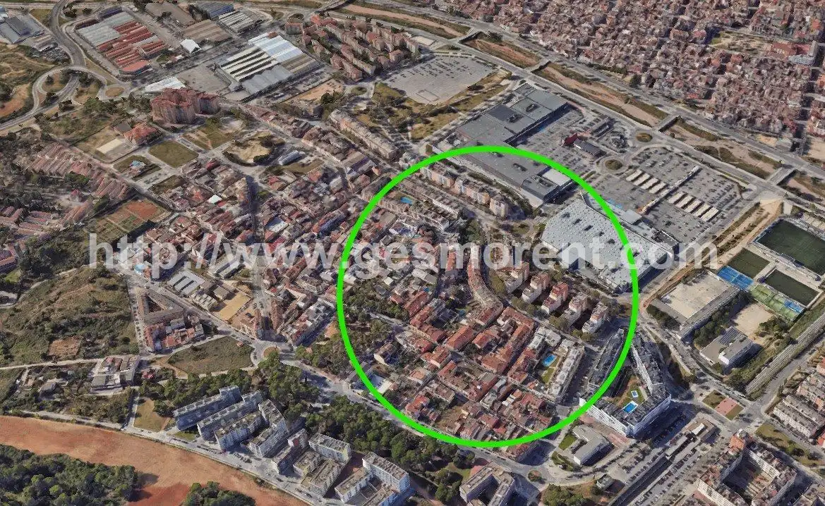 Local comercial en venda a Llevant