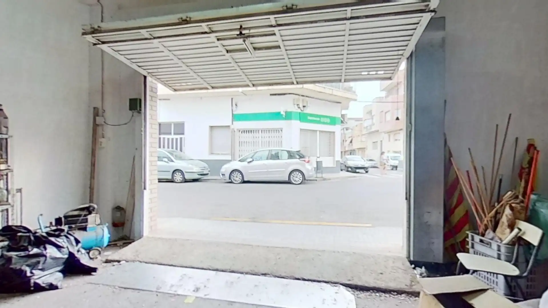 Parking de Local en venta en Roquetes