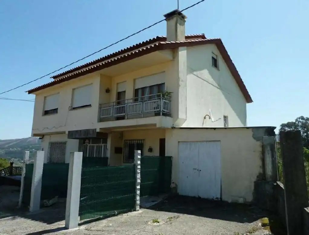 Vista exterior de Piso en venta en Redondela