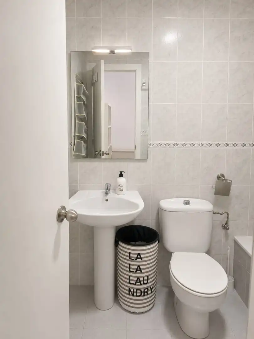 Badezimmer von Wohnungen zur Miete in Algeciras mit Heizung, Terrasse und Möbliert