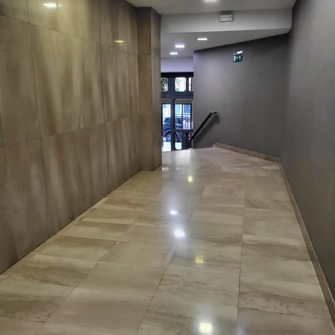 Oficina en venda en Bilbao  amb Calefacció
