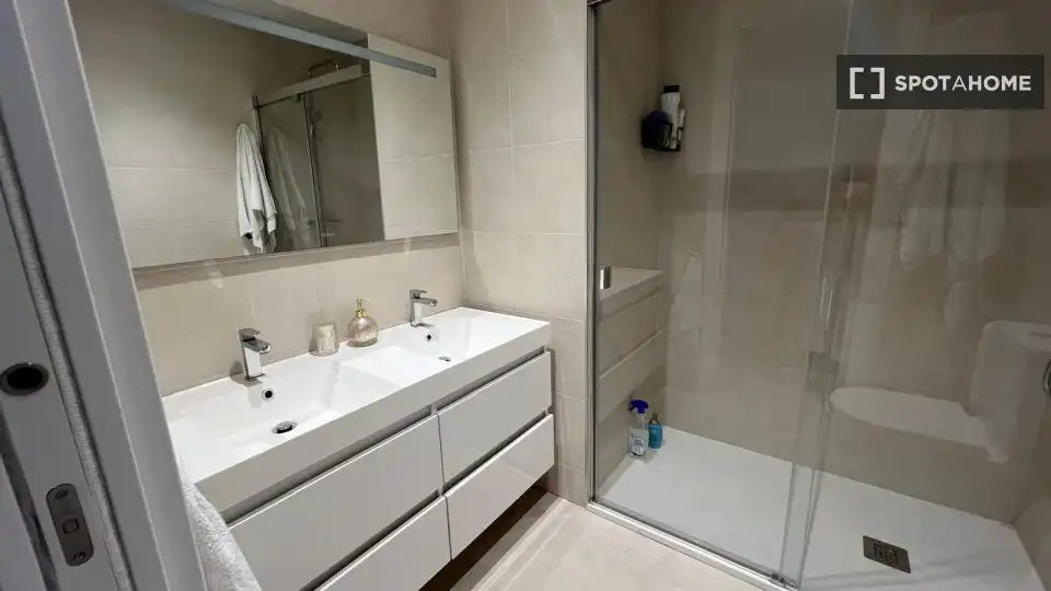 Baño de Apartamento para compartir en Vélez-Málaga con Aire acondicionado, Terraza y Amueblado