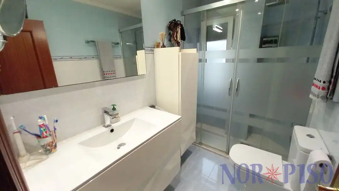 Bathroom of Flat for sale in Gorliz  with Heating, Terrace and Balcony