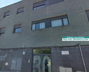 Vista exterior de Pis en venda en San Sebastián de los Reyes amb Jardí privat i Piscina