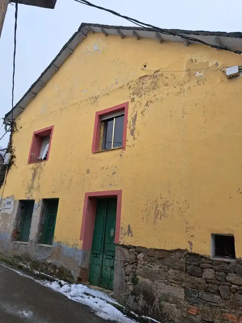 Vista exterior de Casa adosada en venta en Degaña con Jardín privado y Trastero