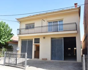 Exterior view of House or chalet for sale in Cretas  with Terrace and Balcony