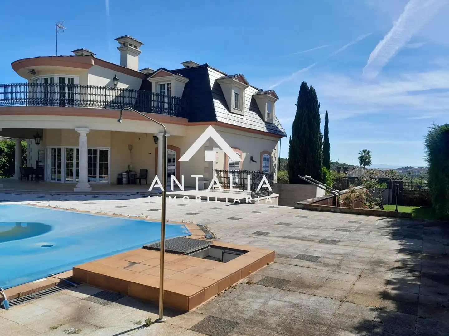 Vista exterior de Casa o xalet en venda en Cáceres amb Aire condicionat, Calefacció i Terrassa