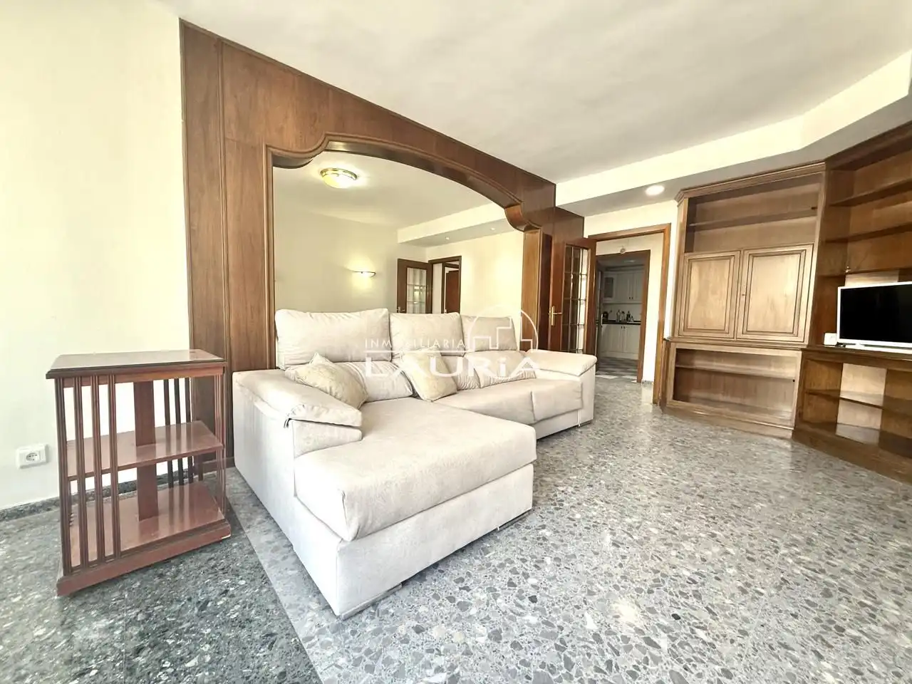 Sala d'estar de Pis de lloguer en Valencia amb Aire condicionat, Calefacció i Moblat