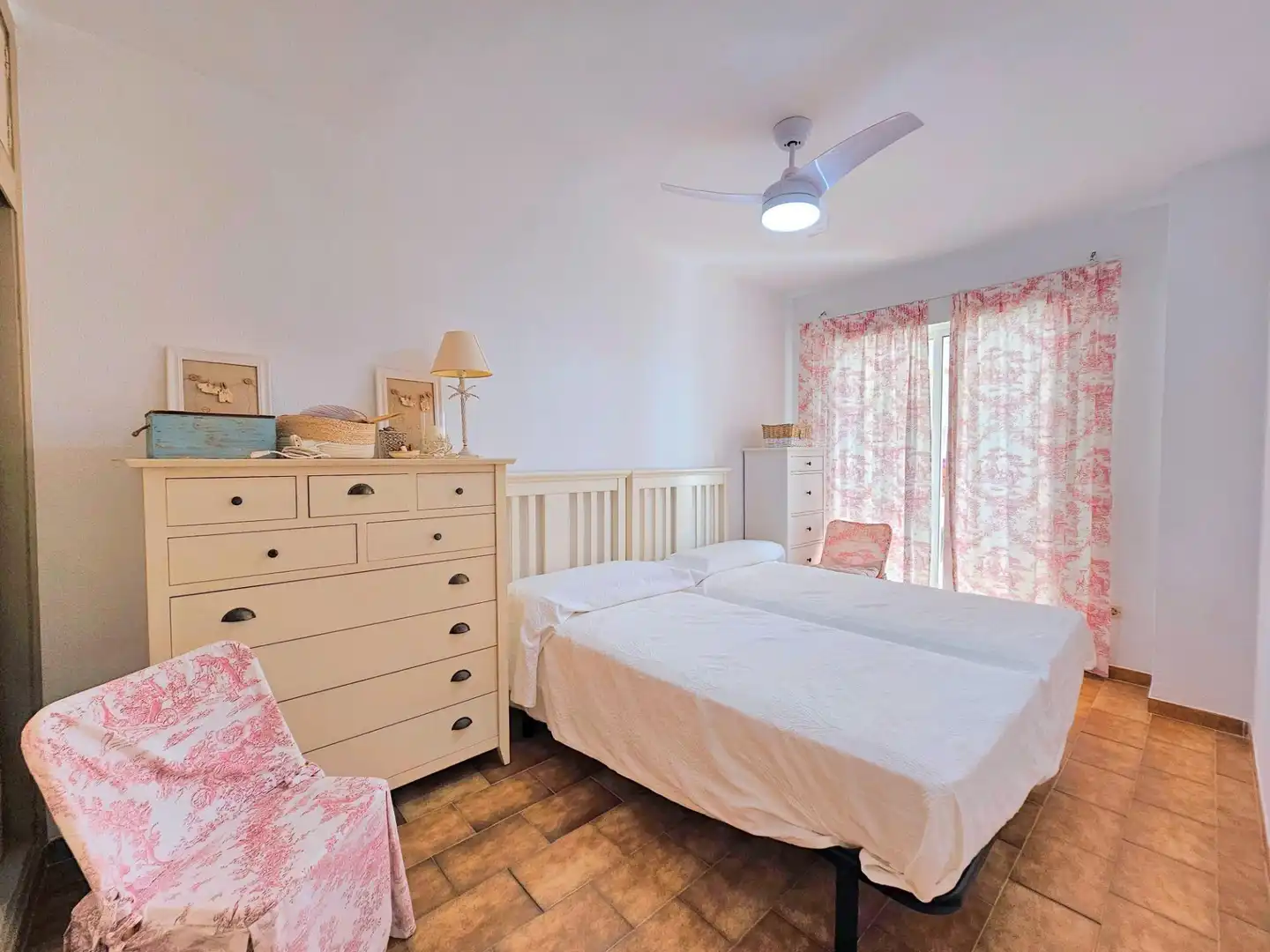 Habitación de Piso en venta en La Manga del Mar Menor con Terraza y Piscina comunitaria