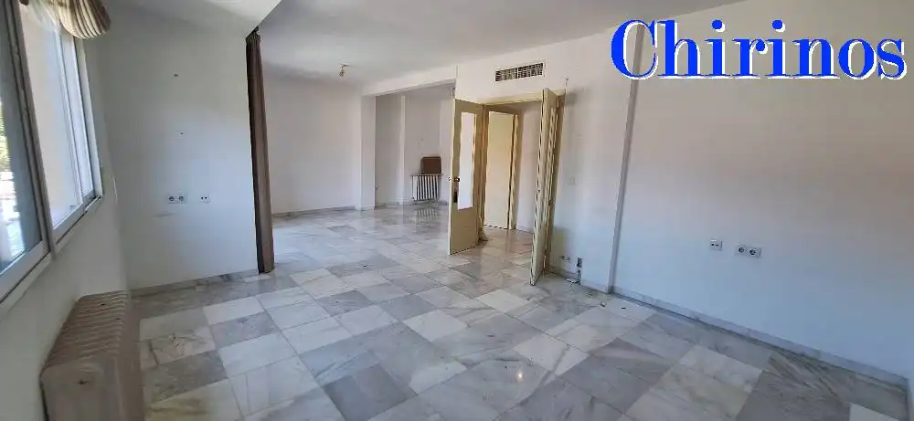 Wohnung mit Aufzug zur Miete in Plaza de Colón 246